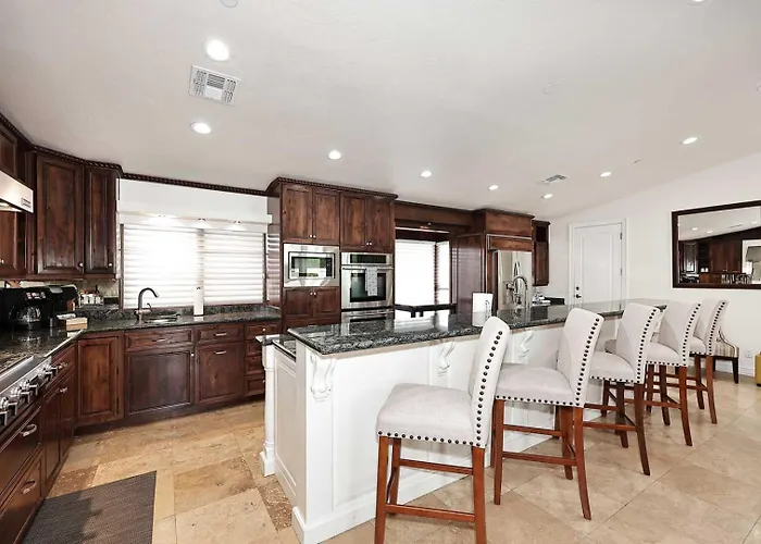 Holiday home Private Executive Home, Pet Friendly, Walkable