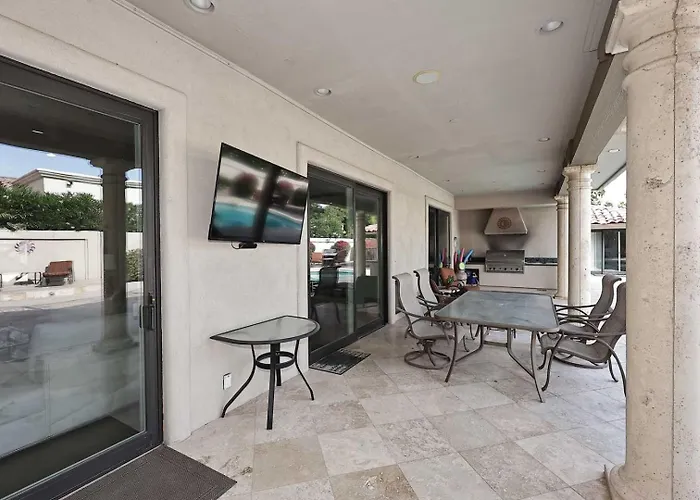 Holiday home Private Executive Home, Pet Friendly, Walkable